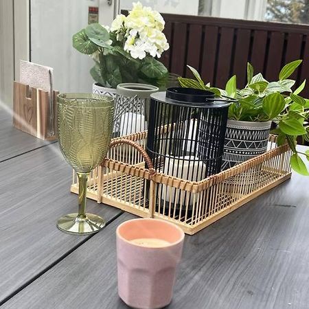 Charming 3 Bedroom Apartment アークレイリ エクステリア 写真