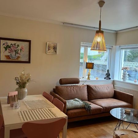 Charming 3 Bedroom Apartment アークレイリ エクステリア 写真